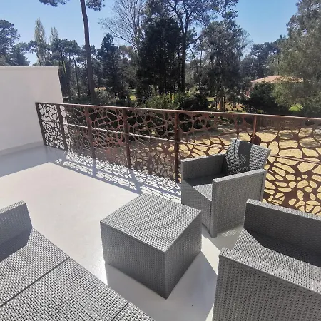 Neuf Avec Piscine, Balcon, Et Parking - - Fr-1-194-241 Apartment *